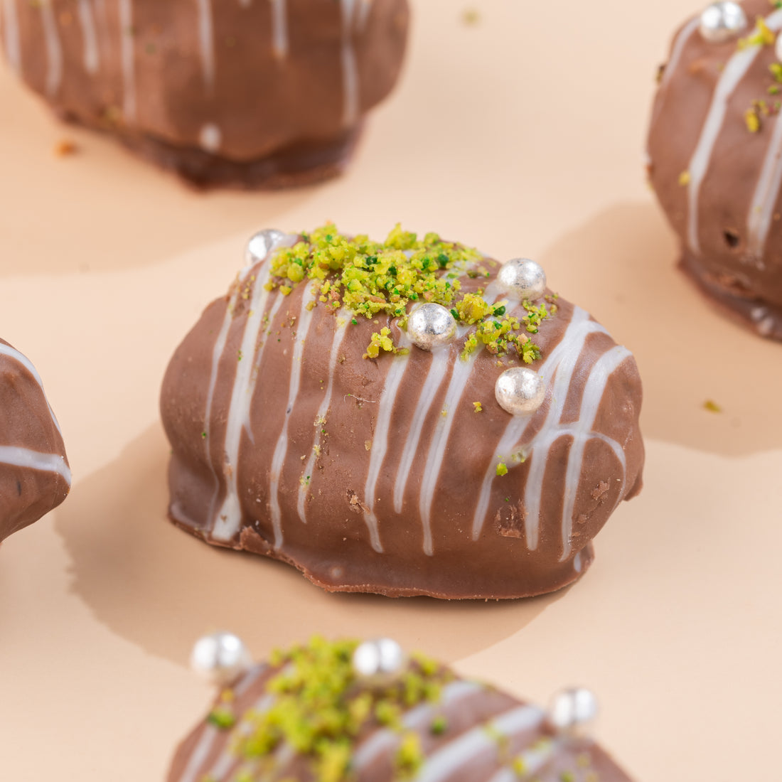 Choco Pistachio Stuffed Kunafa Dates