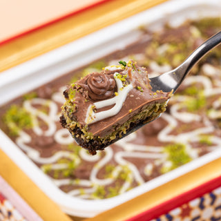 Pistachio Kunafa Chocolate Fudge