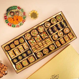 Eid Special Sunheri Baklava & Stuffed Dates Hamper Box 1.5kg