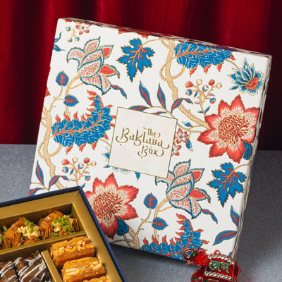 Regalia Gift Box with Assorted Variety of Turkish Sweets 580 Gms