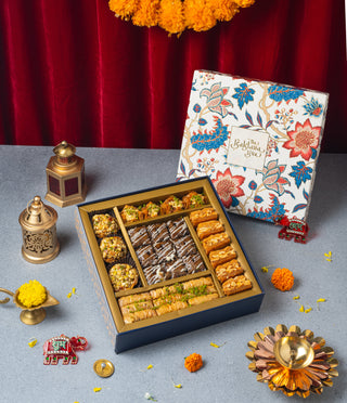 Gift Box with Assorted Baklavas - Regalia - THE BAKLAVA BOX