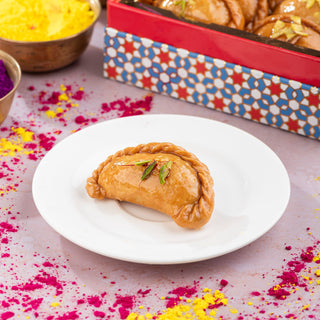Holi Gift Box :Kesar Gujiya (250gm) with Ribbon Packaging and Gulal - THE BAKLAVA BOX