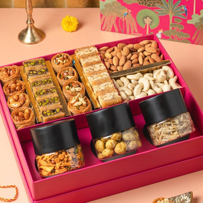 Rangreza Gift Box- Assorted kunafa, dry fruits and namkeens - THE BAKLAVA BOX