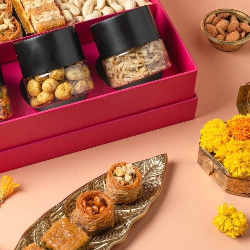 Rangreza Gift Box- Assorted kunafa, dry fruits and namkeens - THE BAKLAVA BOX