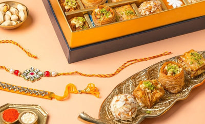 Regal gift hamper with baklavas and dry fruits - THE BAKLAVA BOX