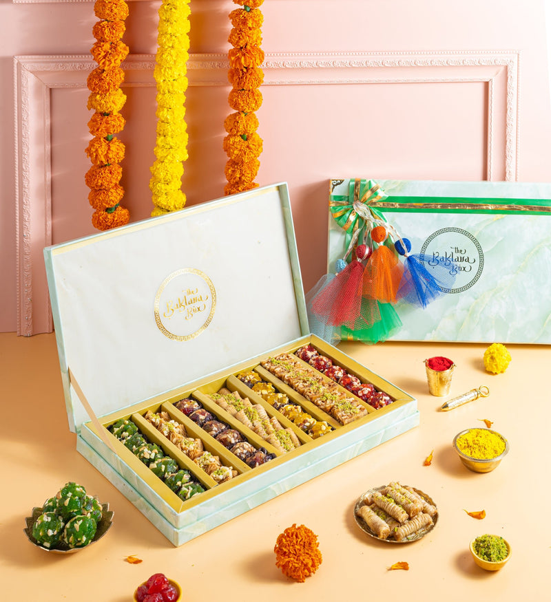 Royal Vega gift Box (1 kg) with ribbon packaging - Baklavas & Laddoos - THE BAKLAVA BOX